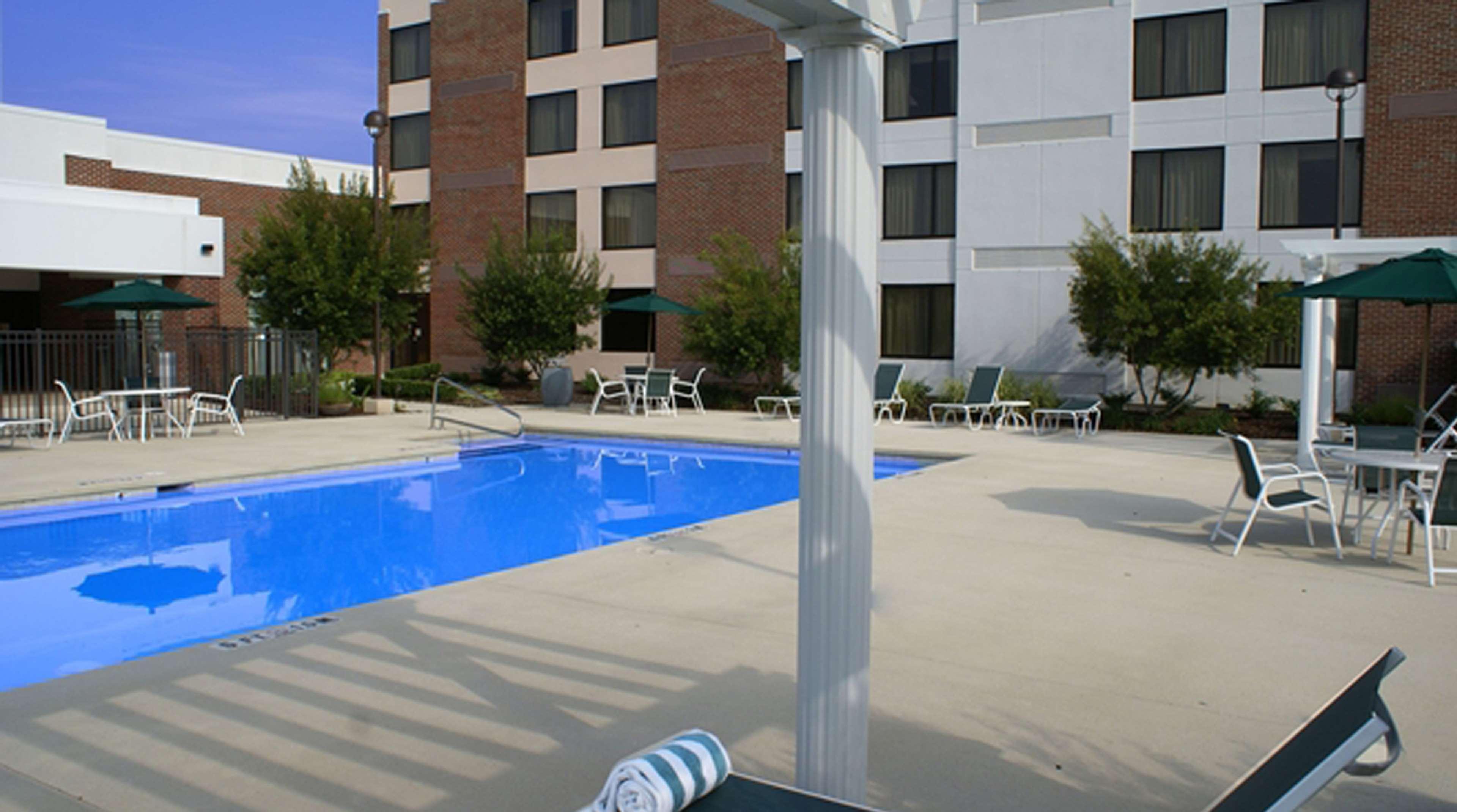 Doubletree By Hilton Rocky Mount Hotell Exteriör bild