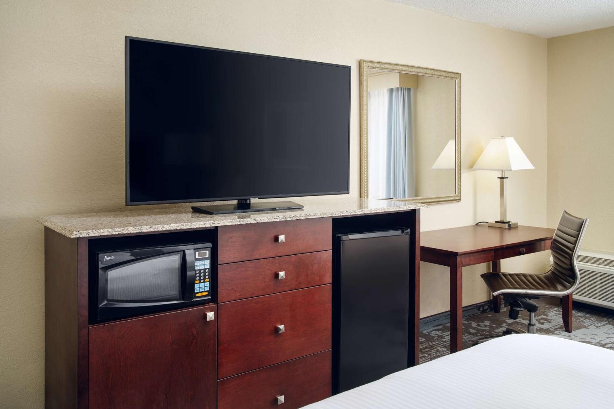 Doubletree By Hilton Rocky Mount Hotell Exteriör bild