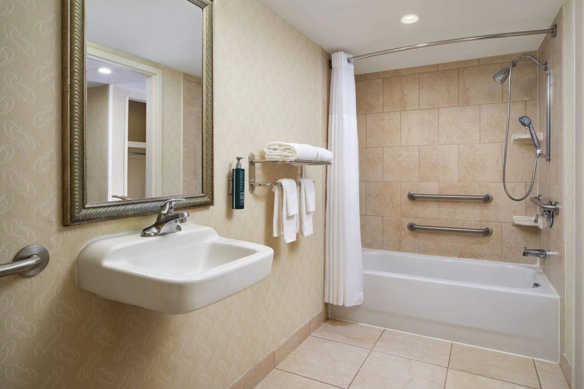 Doubletree By Hilton Rocky Mount Hotell Exteriör bild
