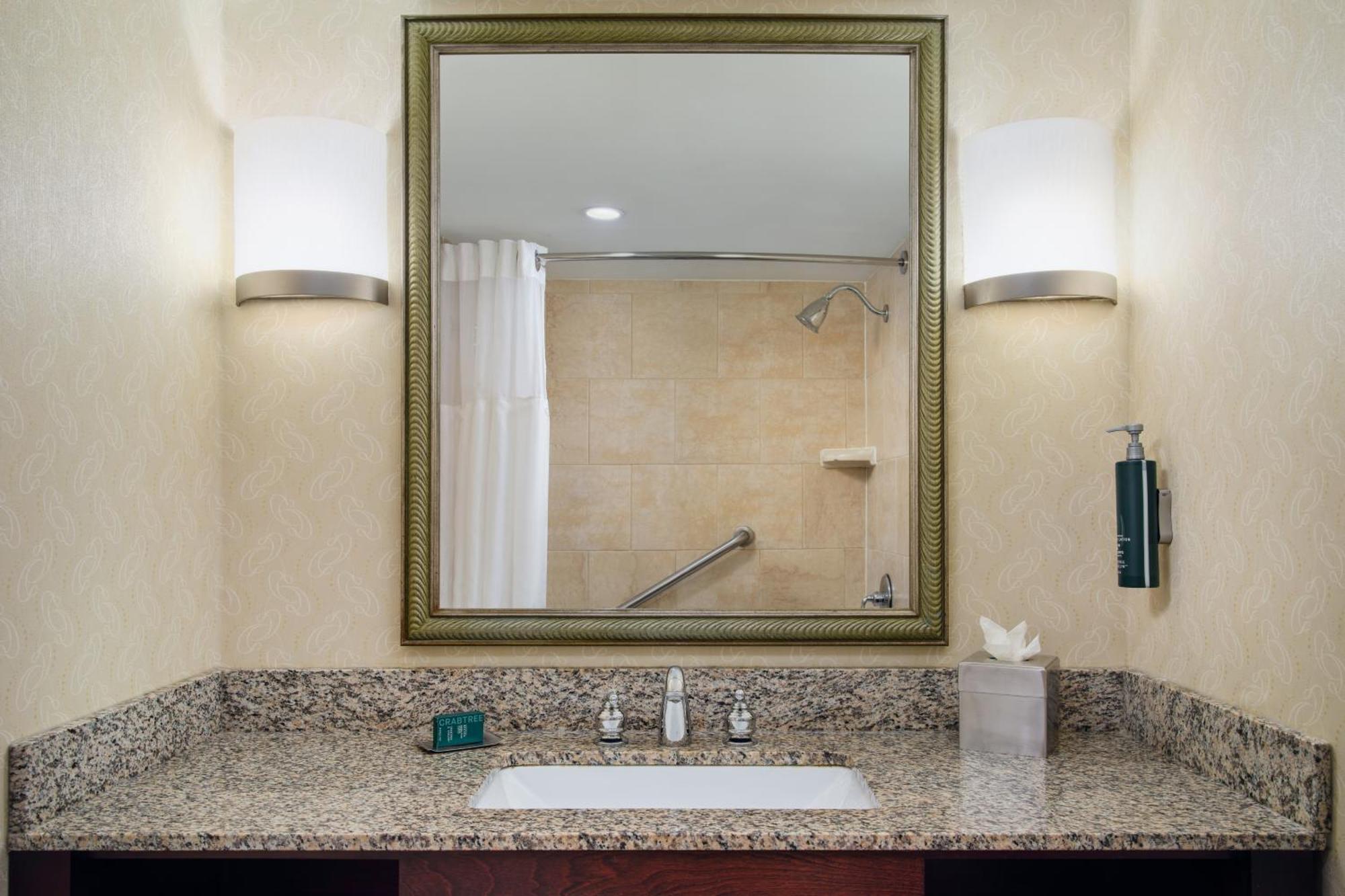 Doubletree By Hilton Rocky Mount Hotell Exteriör bild