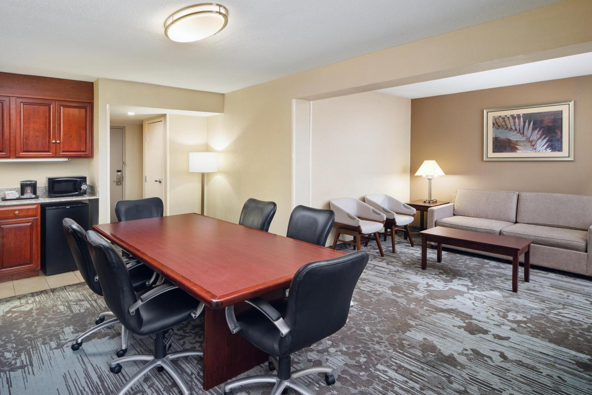 Doubletree By Hilton Rocky Mount Hotell Exteriör bild